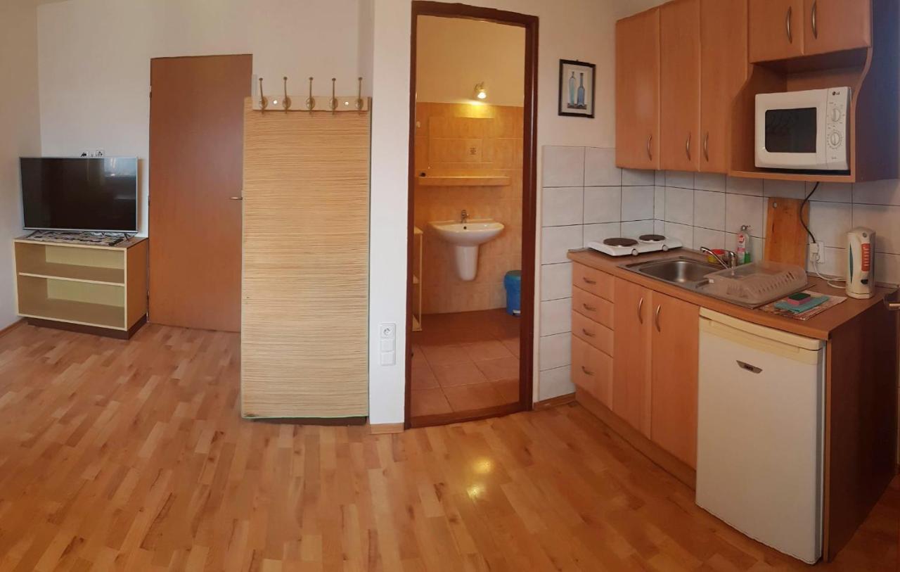 Apartments Iris Липтовски-Микулаш Экстерьер фото